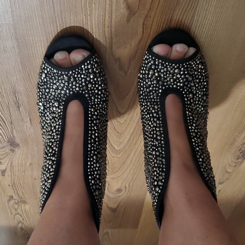 Shoes - Picture 8 of 8